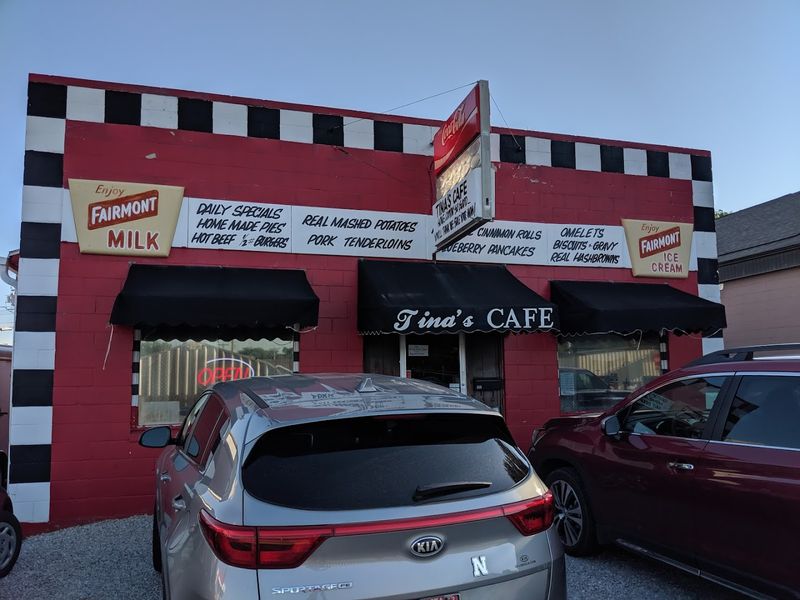 This Classic Diner In Nebraska Serves Up A Breakfast Worth Waking Up Early For - Decor Hint The Bright Red Building That Signals Something Good Is Inside
