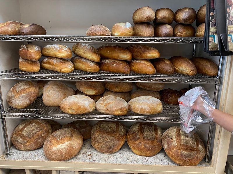 A Bronx Institution Worth Every Crumb