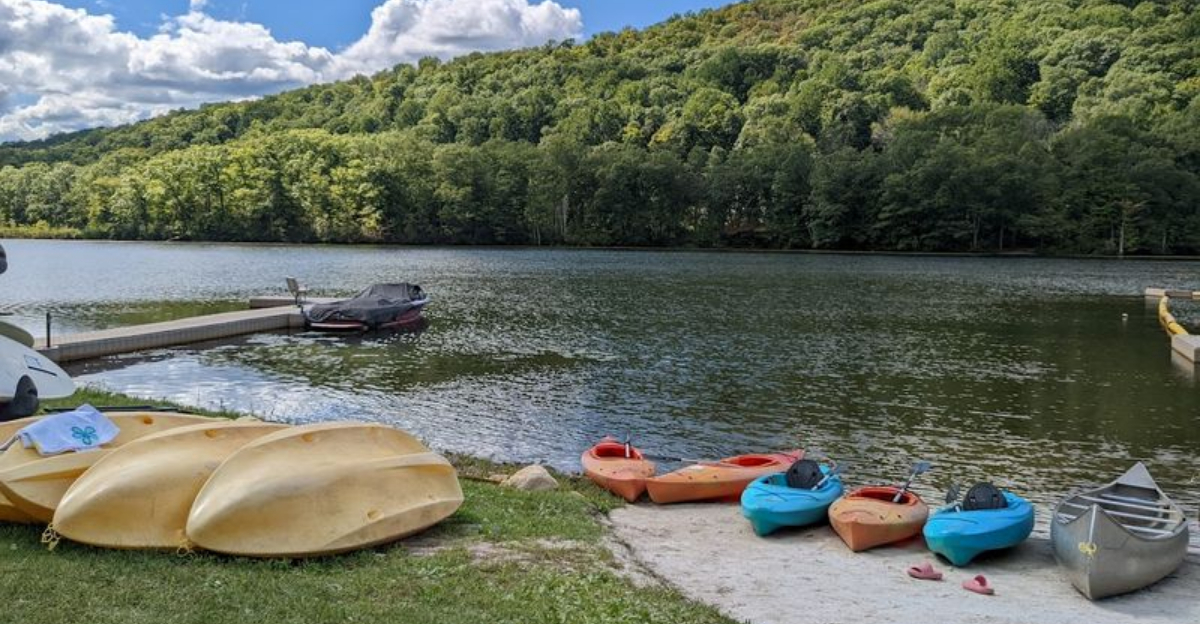 This Connecticut Town Proves Relaxing Weekends Are Possible - Decor Hint