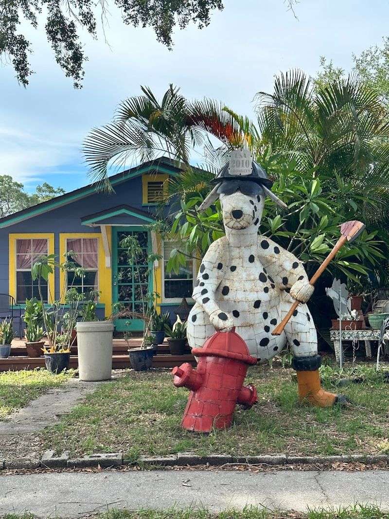 This Enchanting Florida Garden Feels Like Something From A Fantasy Novel - Decor Hint The Story Behind The Garden
