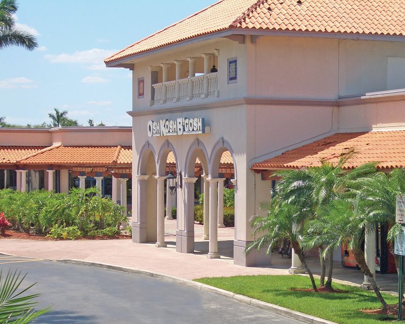 This Florida Outlet Mall Makes Every Extra Mile Feel Worth It - Decor Hint A Gateway Shopping Stop Worth Knowing