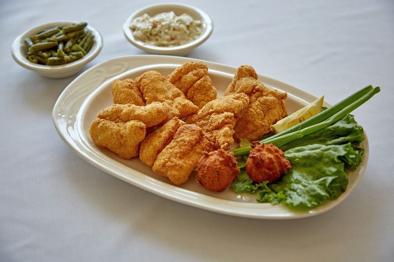 A Buffet Spread That Keeps People Coming Back