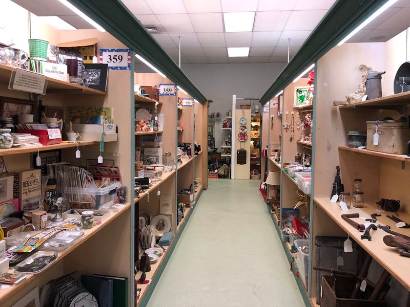 This Historic Pennsylvania Barn Is Now A Treasure Hunt Filled With Vintage Surprises - Decor Hint The Barn That Started It All