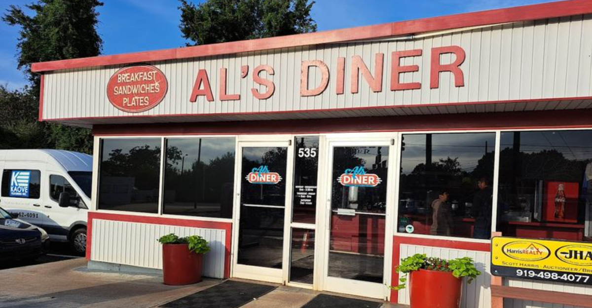This Hole In The Wall North Carolina Diner Is A Happy Discovery And Impossible To Forget - Decor Hint