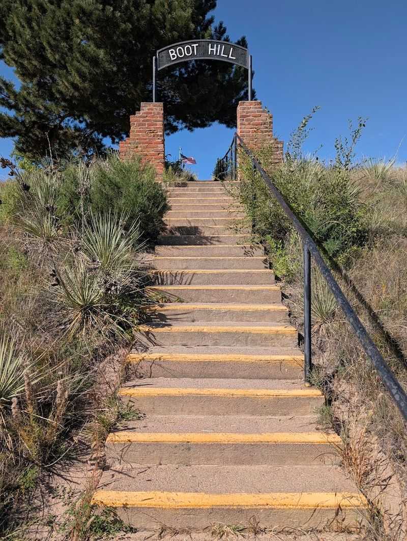 A Cemetery That Tells The Real Story Of The Frontier
