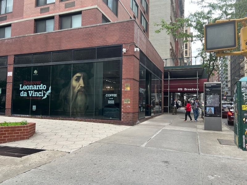 An Elevator Became A Real Museum