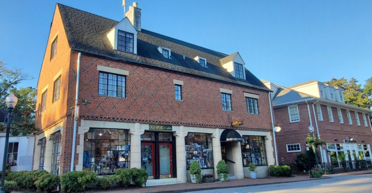 This North Carolina Town Was Named One Of The Best Places To Retire In The State - Decor Hint