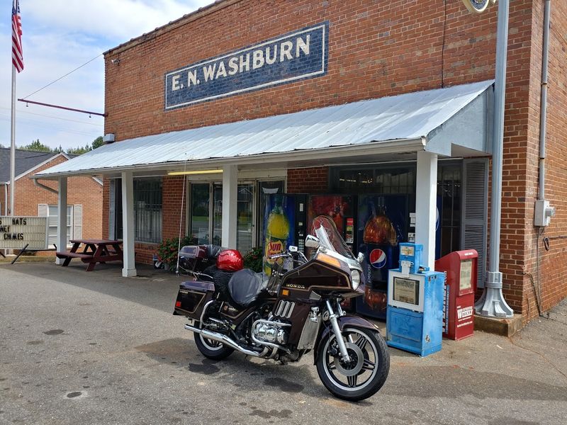 This Old-Fashioned Country Store In North Carolina Feels Like A Step Into The Past - Decor Hint North Carolina Roots Stretching Back To 1831