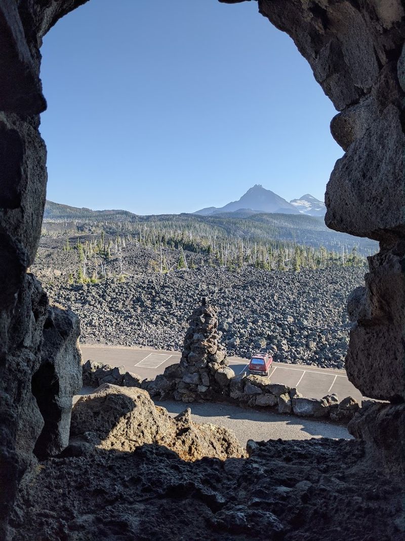 10 Unexpected Places In Oregon That Are Almost Too Gorgeous To Believe - Decor Hint Dee Wright Observatory, McKenzie Pass