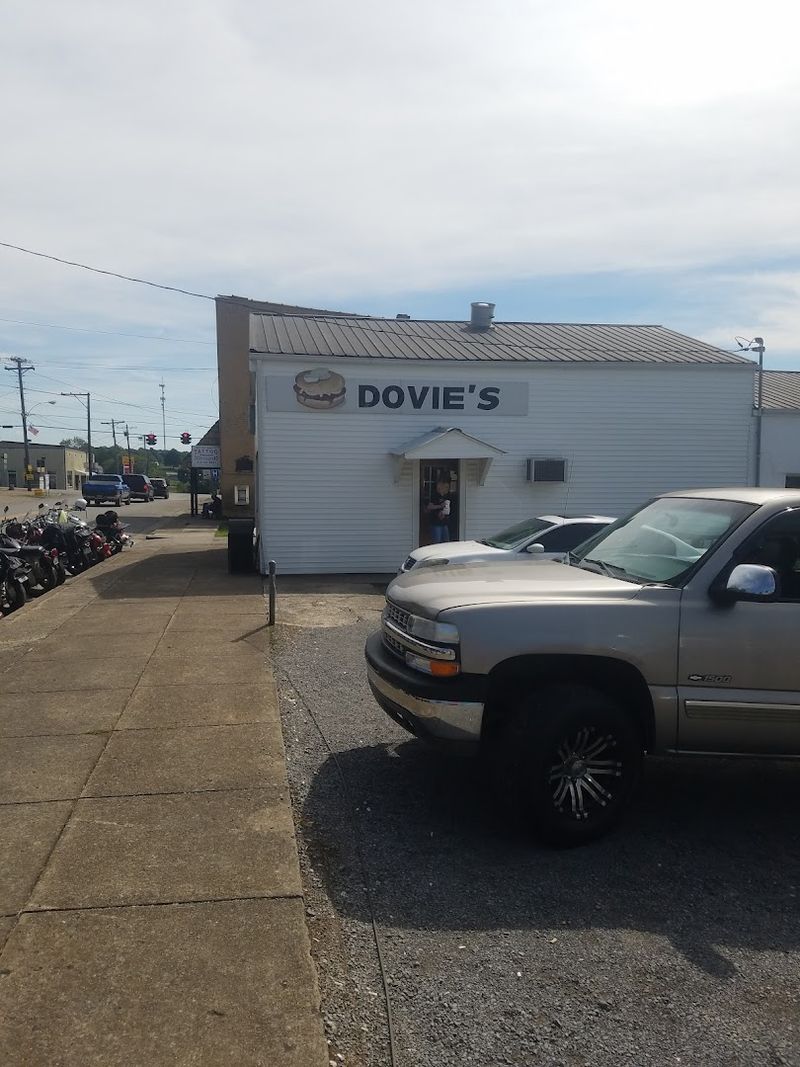 The Motorcycle Crowd That Has Made Dovie's A Road Staple