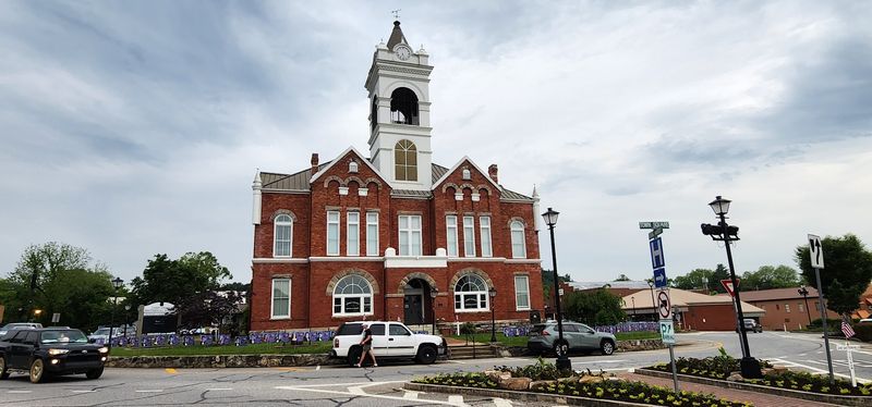 Downtown Blairsville Square: Small-Town Charm With A Genuine Heartbeat