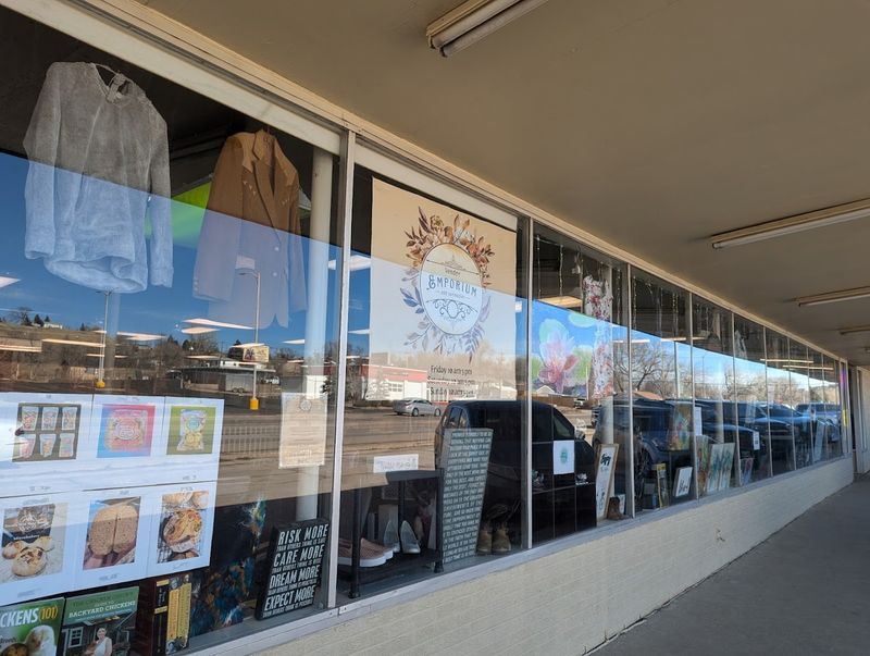 Vendor Emporium And Curiosities