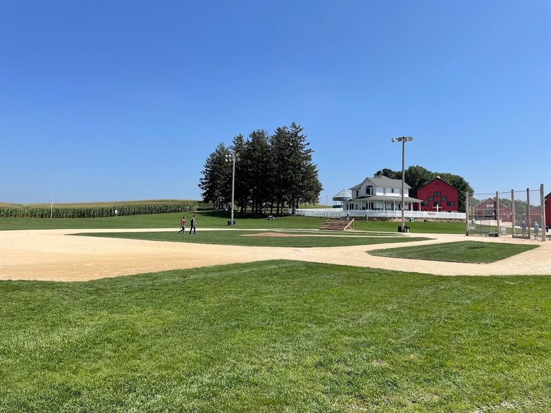 Travelers Keep Returning To This Historic Iowa Field Of Dreams Location - Decor Hint The Movie Story Behind The Famous Field