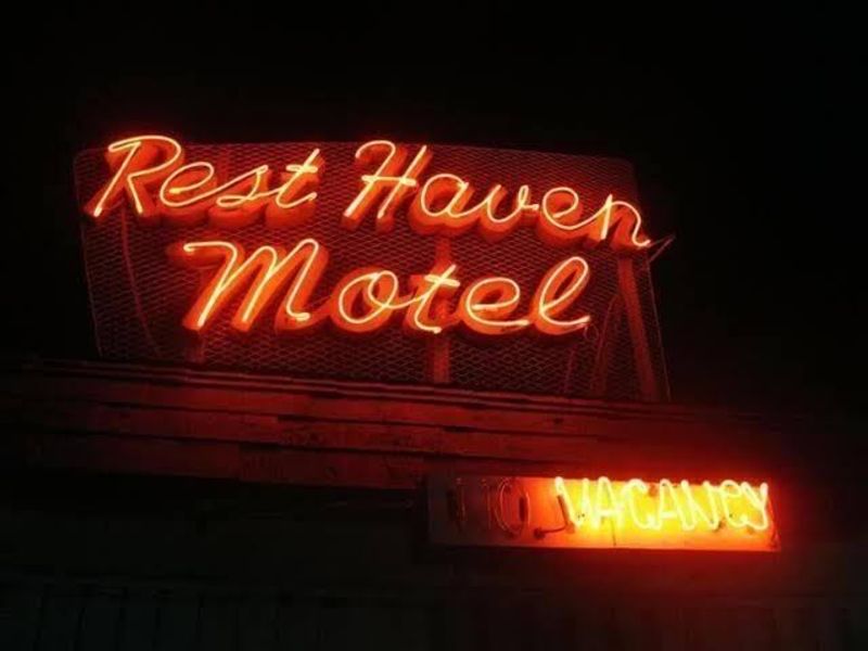 Rest Haven Court, Santa Monica