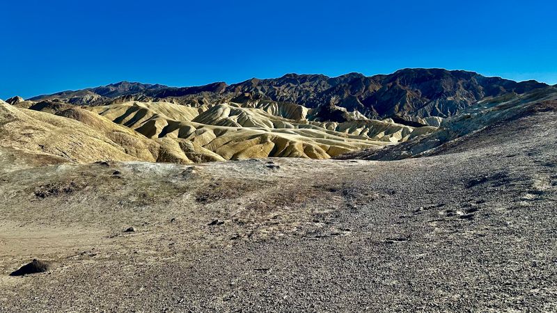 12 Scenic Spots In California That Feel Almost Suspiciously Photogenic In Person - Decor Hint Zabriskie Point, Death Valley National Park