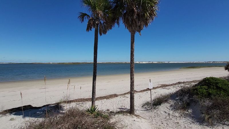 Huguenot Memorial Park Campground