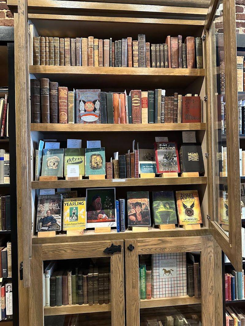 Book Lovers Could Spend All Day Inside This Charming Two-Story Tennessee Bookstore - Decor Hint Rare And Antiquarian Books On Display