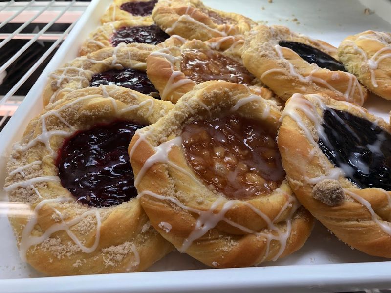 Rise'n Roll Bakery
