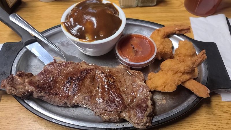 The Chicken Fried Steak At This Homey Diner In Kentucky Is Out-Of-This-World Delicious - Decor Hint A Menu Built For Comfort Food Lovers