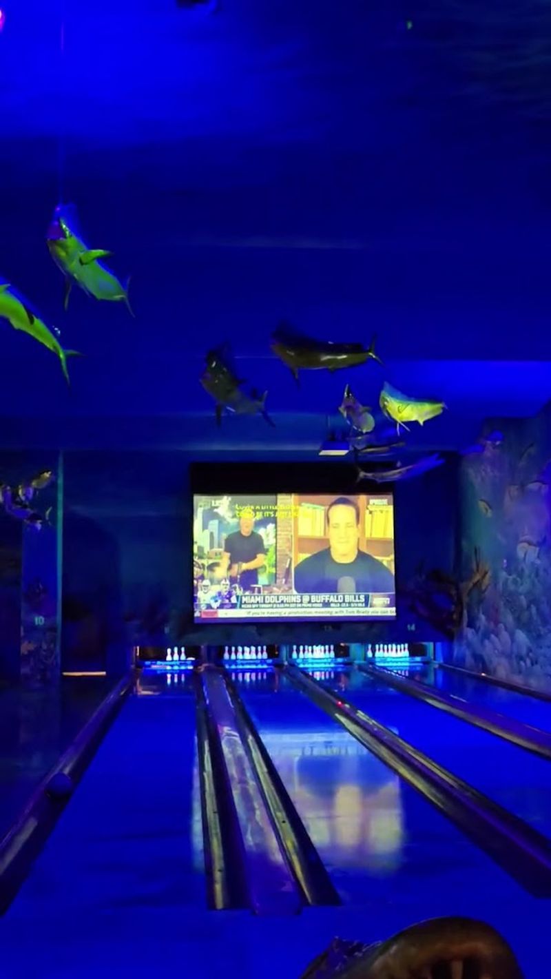 Bowling Lane Details