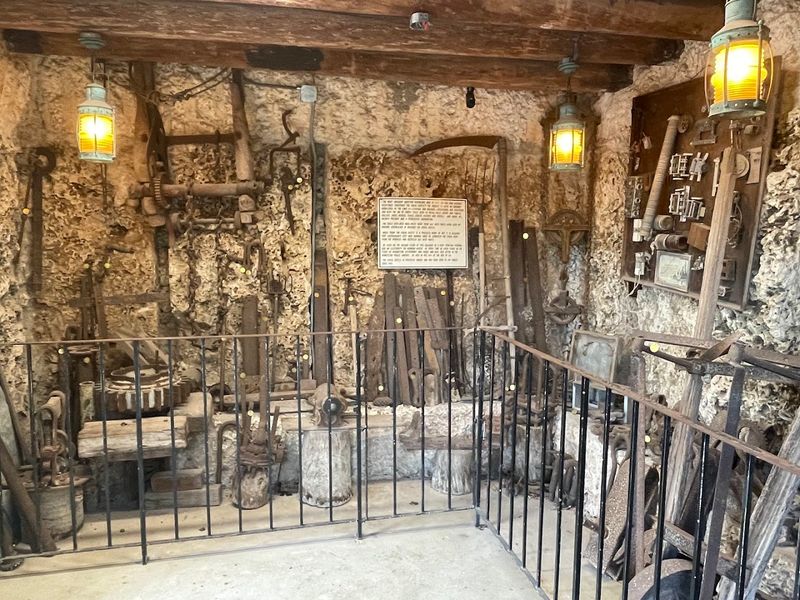 Coral Castle, Homestead