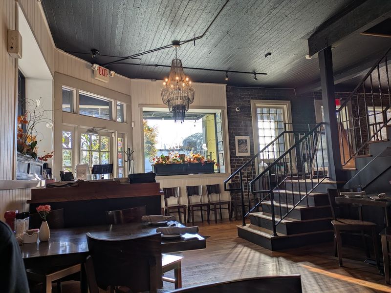 B. Matthew's Eatery