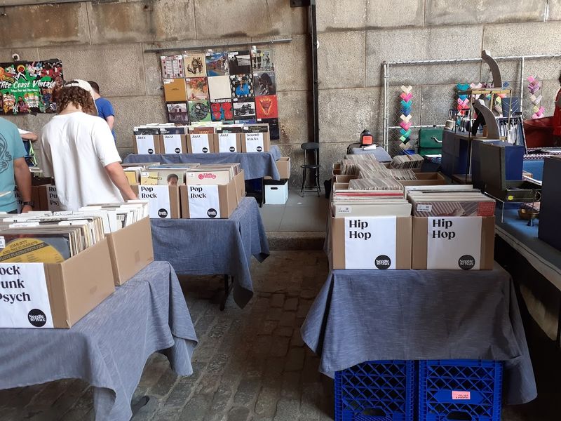 This Enormous New York Flea Market Is Worth Spending Hours Exploring - Decor Hint Vinyl Records And The Audiophile's Dream Corner