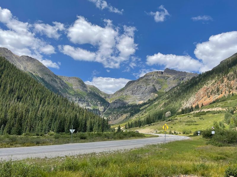 Driving The Million Dollar Highway Between Ouray And Silverton