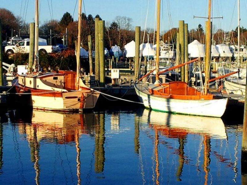Watch Lobster And Oyster Boats In Action