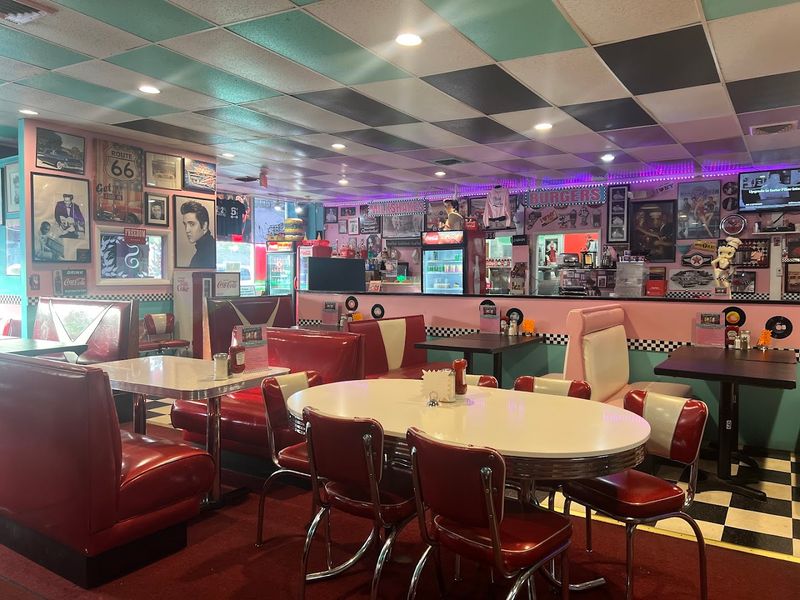 The Old-School Connecticut Diner With Serious Retro Personality