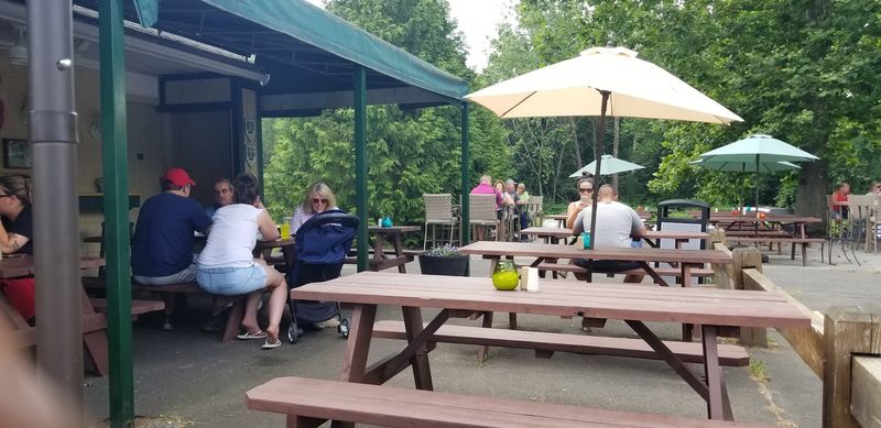 This Connecticut Roadside Restaurant Serves Hot Dogs With Serious Nostalgic Charm - Decor Hint How The Drive-In Style Adds To The Charm