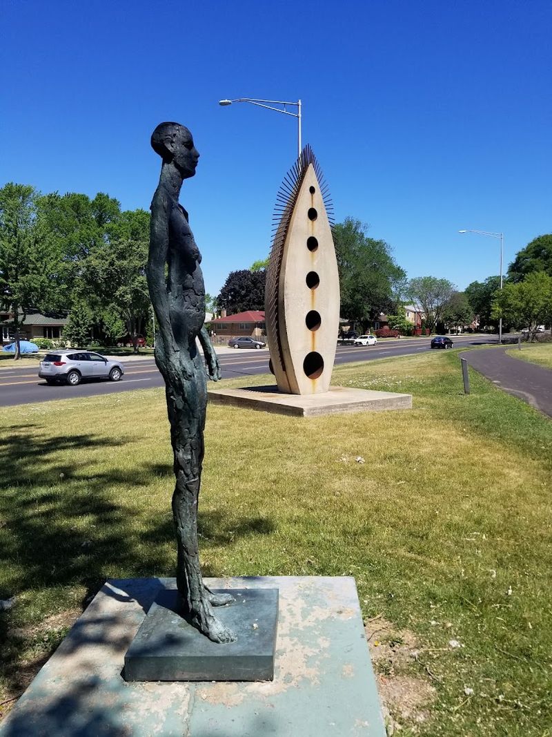 The Outdoor Museum In Illinois That Visitors Say Feels Almost Surreal - Decor Hint Perfect For Families, Artists, And Curious Wanderers