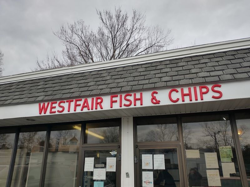 The Legendary Connecticut Seafood Spot That Locals Swear Serves The Best Fish And Chips In The State - Decor Hint Best Time For A Quick Bite