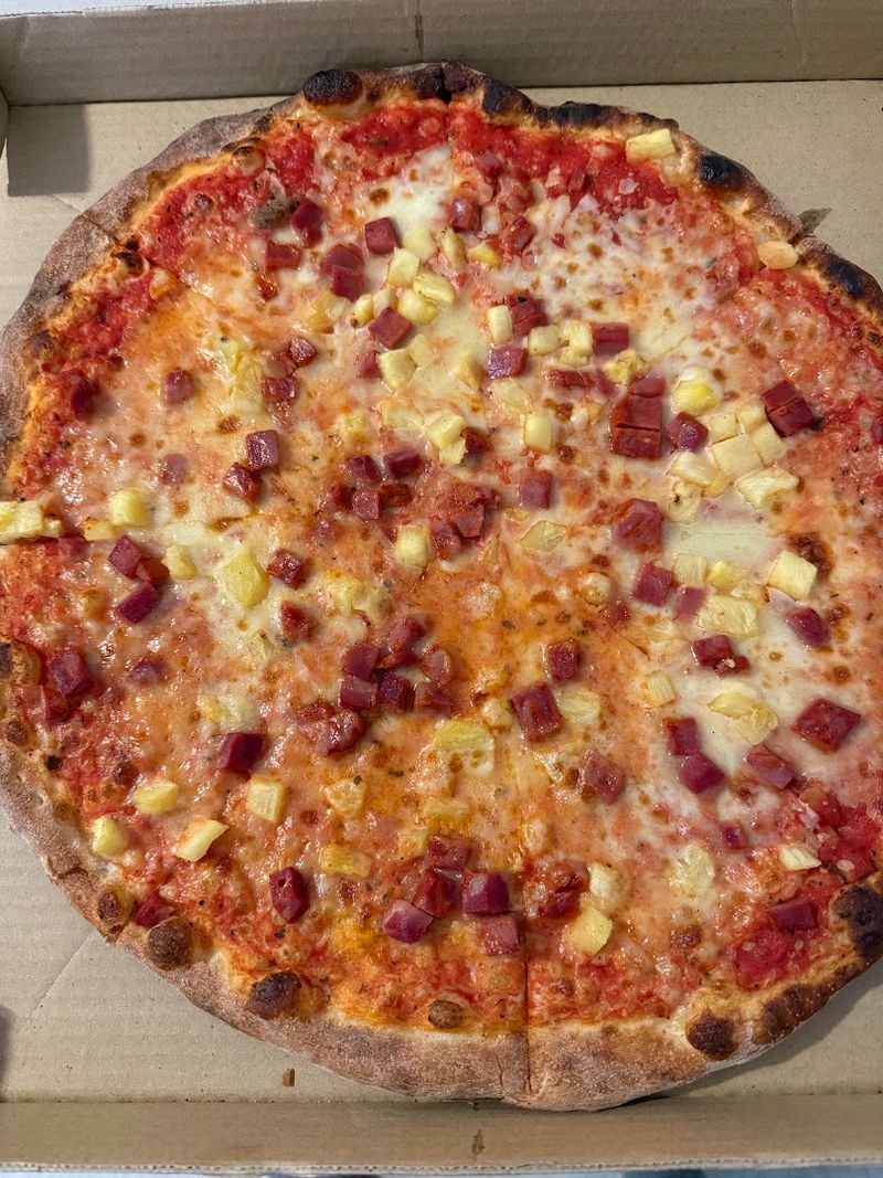 The Pizza That Makes It Worth The Trip