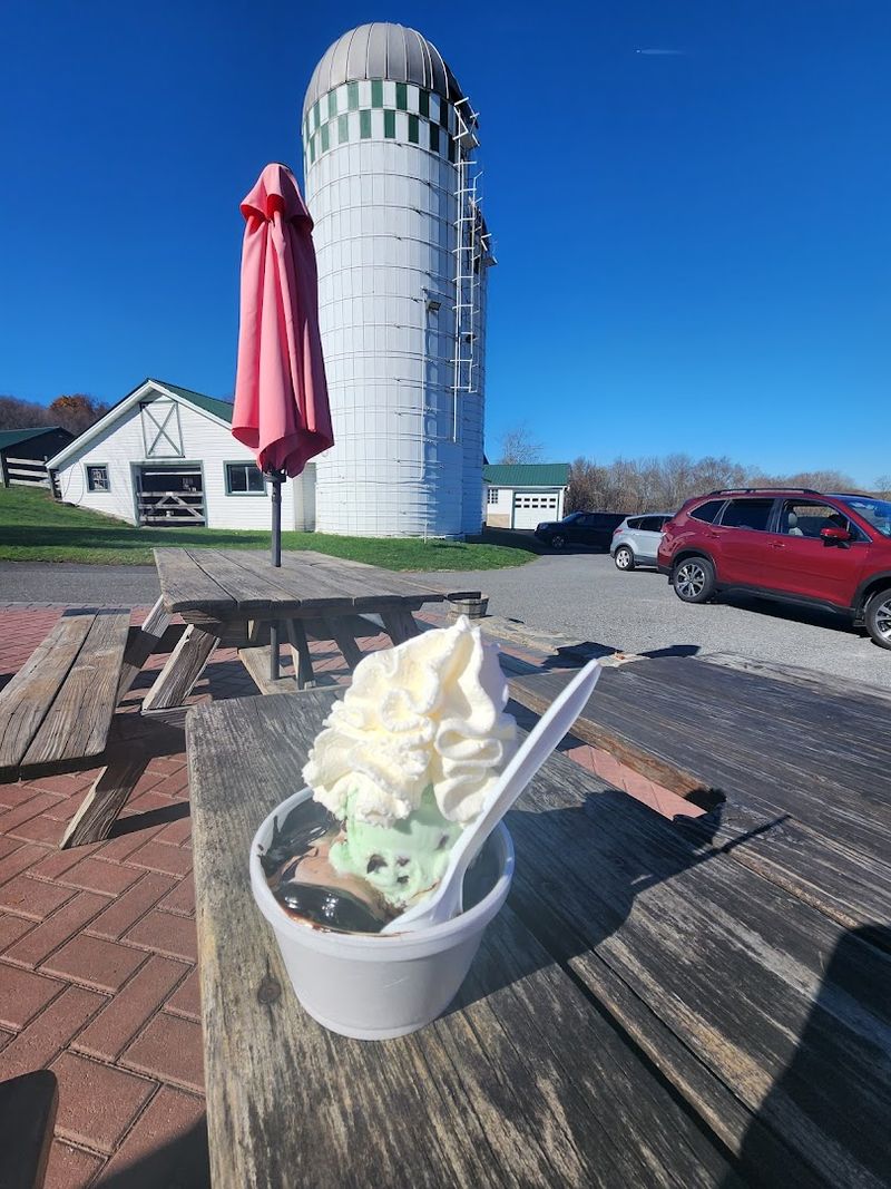 Road Trippers In Connecticut Can't Stop Raving About This Homemade Ice Cream - Decor Hint How The Oxford Stop Became A Road Trip Favorite