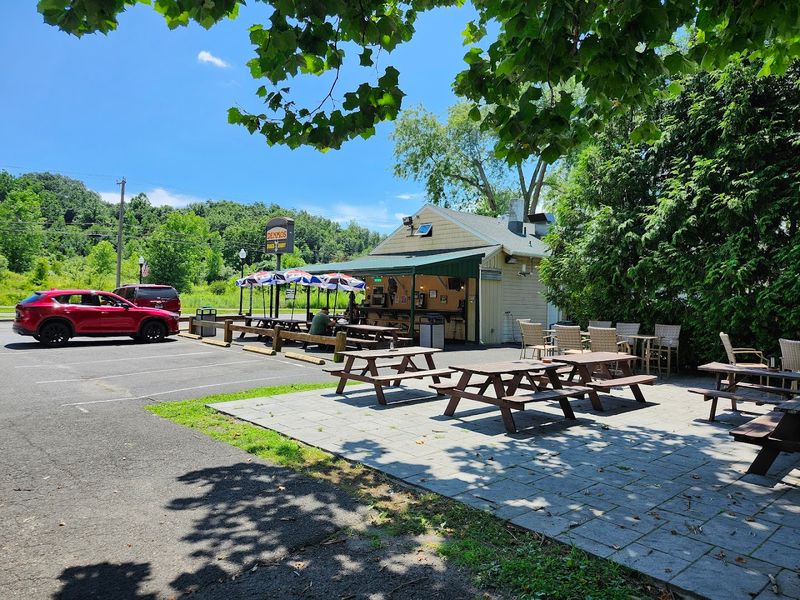 This Connecticut Roadside Restaurant Serves Hot Dogs With Serious Nostalgic Charm - Decor Hint Why Locals Keep Coming Back