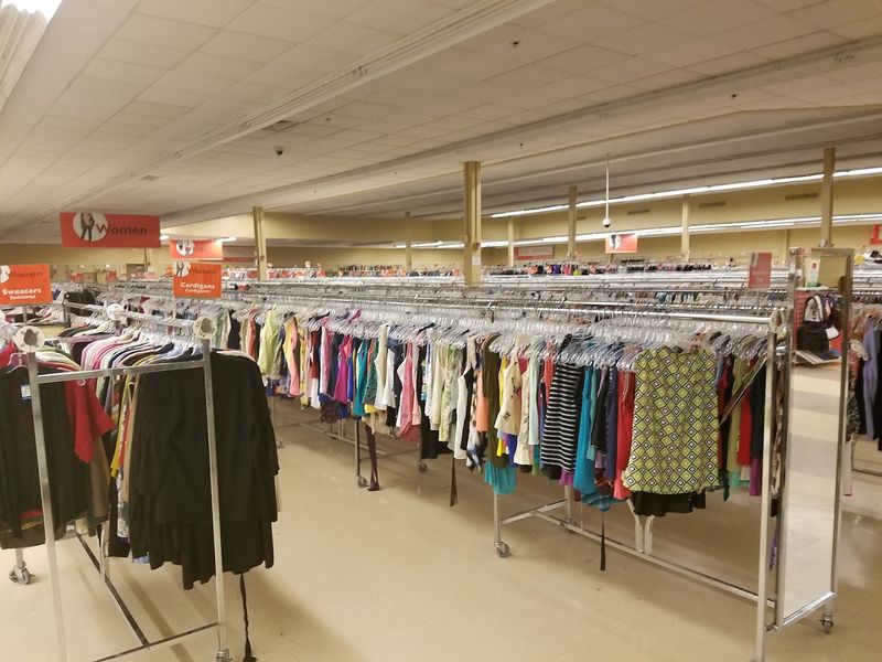 How To Shop Smart Without Overspending