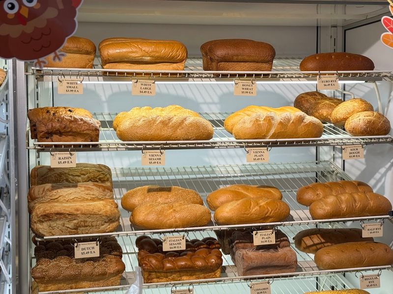 This Beloved Wisconsin Bakery Has Perfected The Art Of Fresh Polish Baking - Decor Hint The Rye Bread That Converts People On The First Slice
