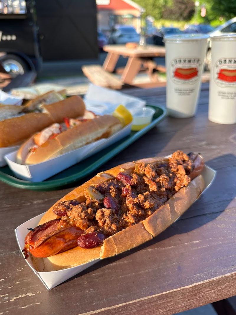This Connecticut Roadside Restaurant Serves Hot Dogs With Serious Nostalgic Charm - Decor Hint What Makes The Hot Dogs Worth Trying