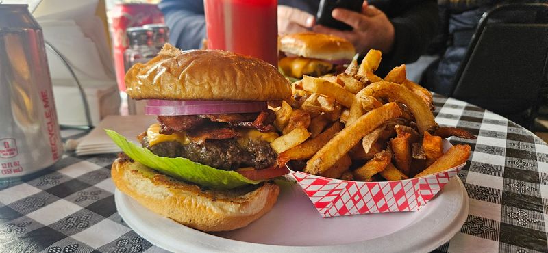 A Real New Jersey Burger Experience Worth The Drive