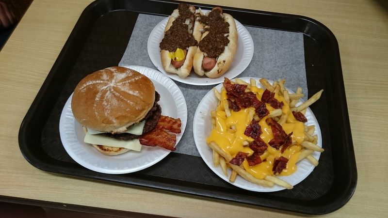 The Legendary Hot Dog Spot In Connecticut Where You Can Still Eat For Under $8 - Decor Hint Order It With Everything For The Full Experience
