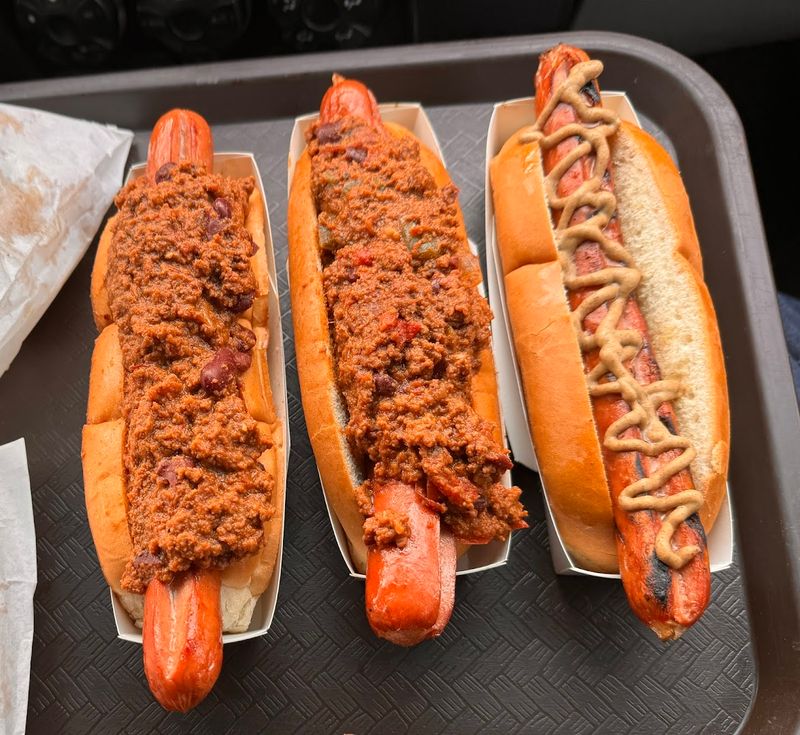 This Connecticut Roadside Restaurant Serves Hot Dogs With Serious Nostalgic Charm - Decor Hint What Gives The Place Its Old-School Feel