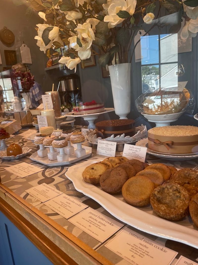 How Hen & Heifer Turns Dessert Into A Little Event