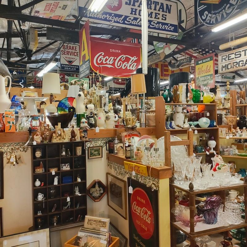 Inside A Multi-Dealer Shop Full Of Finds