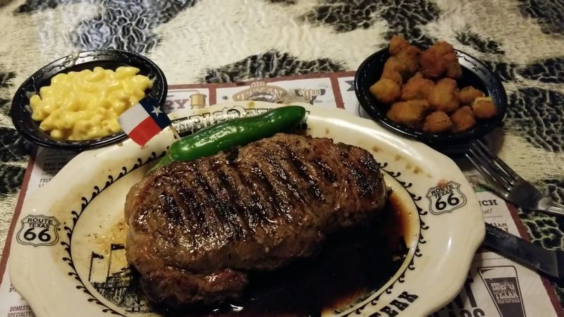 This Texas Eatery Became Famous For Its Truly Enormous Platters - Decor Hint Enormous Portions, Real Quality