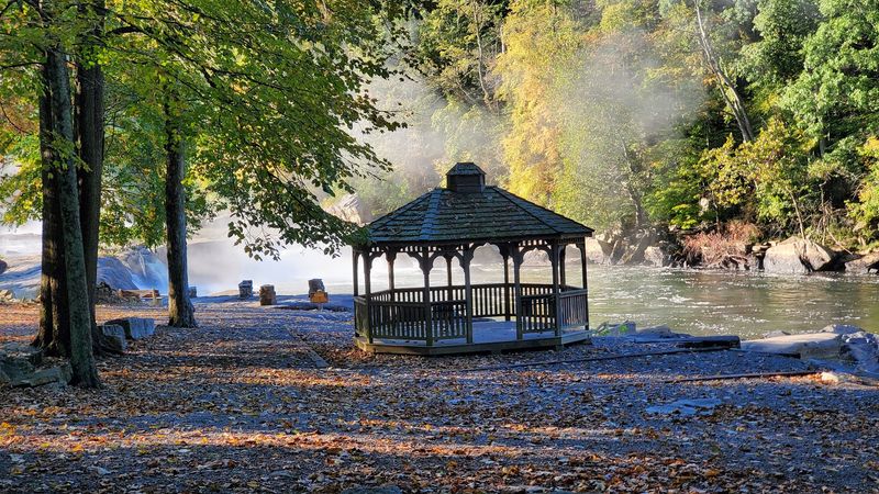 This Peaceful West Virginia State Park Feels Like Another World Entirely - Decor Hint Photography Spots That Make Every Shot Look Effortless