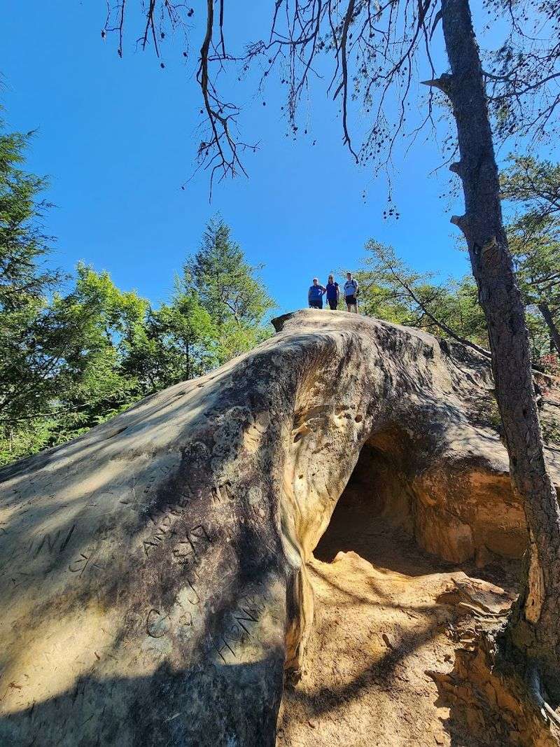 Frog's Head Rappel Spot For Climbing Enthusiasts