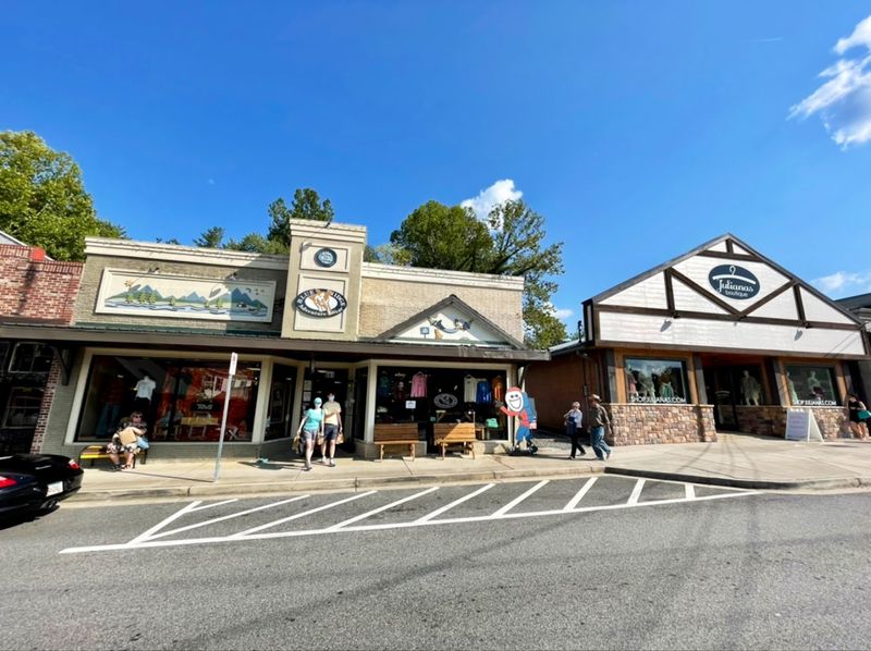 Blue Ridge Downtown: Shops and Eats a Quick Drive Away