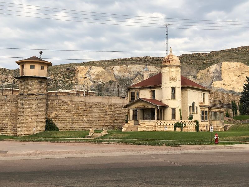This Quiet Colorado Town Is Winning Over Retirees With Its Low Cost Of Living - Decor Hint Healthcare Access That Keeps Retirees At Ease