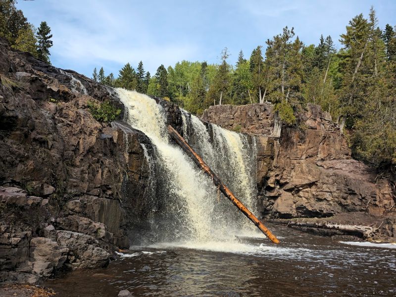 10 Beautiful Minnesota State Parks That Are Worth The Drive - Decor Hint Gooseberry Falls State Park